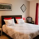 B&b-les Balcons De Maragon Bed and Breakfast