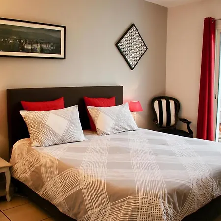 B&b-les Balcons De Maragon Bed & Breakfast 4*